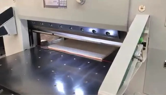 1150mm العرض المسطحة الرقمية التلقائي قطع الورق المقوى
