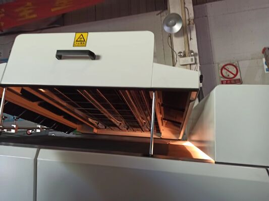 آلة طلاء الورق بالأشعة فوق البنفسجية الموضعية (A2)