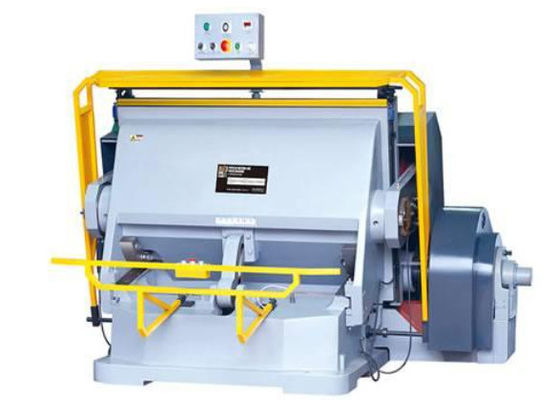 آلة قطع القوالب شبه الأوتوماتيكية 5.5KW 22s لكل دقيقة بدون تجريد