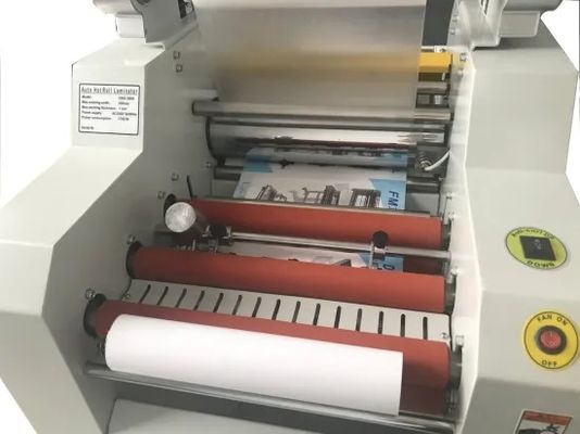 25um فيلم 340mm هيدروليكي جانب واحد آلة تغليف للطباعة بالليزر