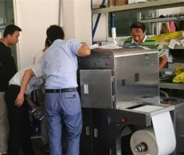 7.2m / min آلة طباعة الملصقات الرقمية مع 330mm Media EA Toner