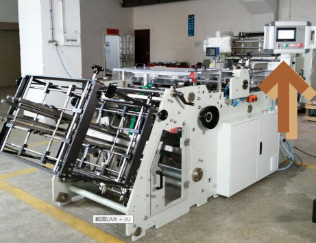 آلة تصنيع العلب الورقية المموجة 8kw 400 قطعة / دقيقة مع 100 مم فارغة